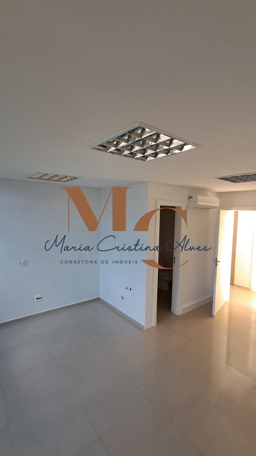 Sala comercial para Locação Anual no bairro Ariribá em Balneário Camboriú