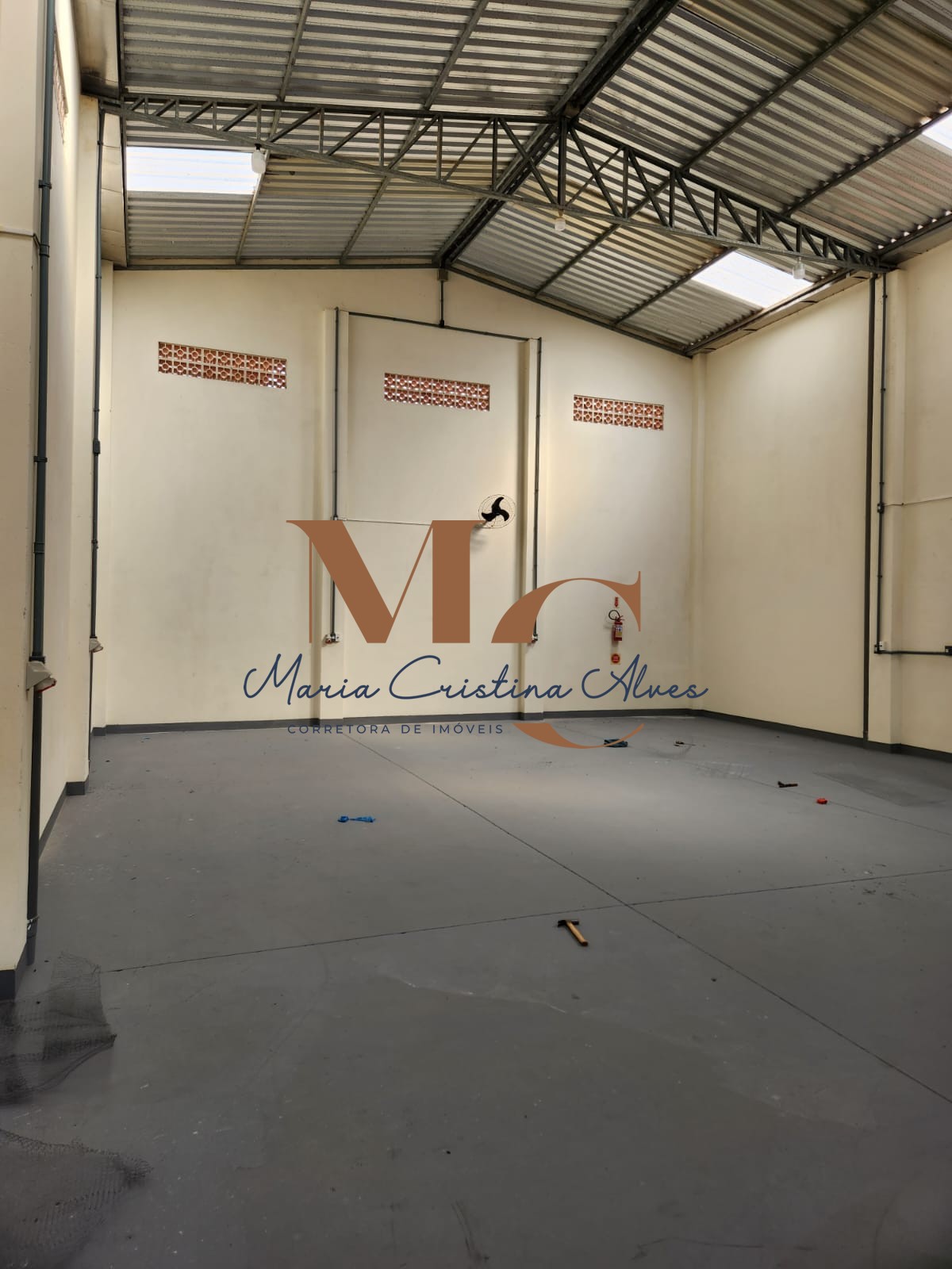 Galpão para Venda no bairro Espinheiros em Itajaí