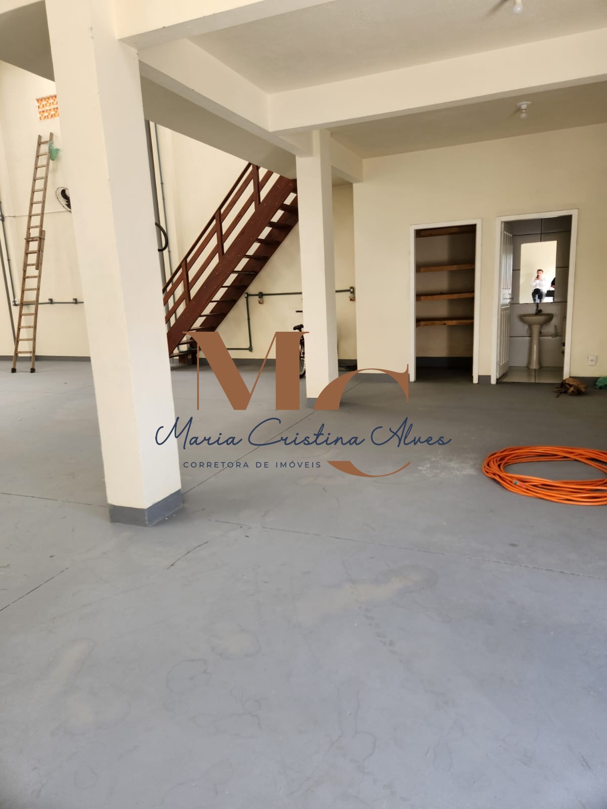 Galpão para Venda no bairro Espinheiros em Itajaí