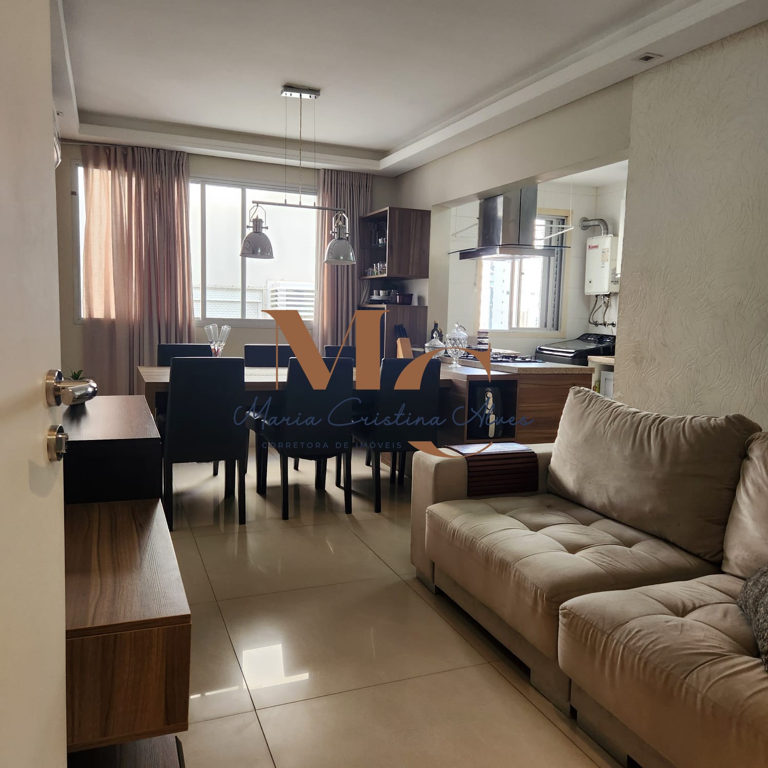 Apartamento à venda no Edifício Acácias – Centro de Balneário Camboriú