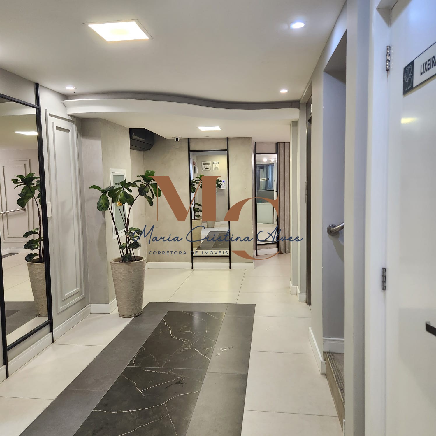 Apartamento à venda no Edifício Acácias – Centro de Balneário Camboriú