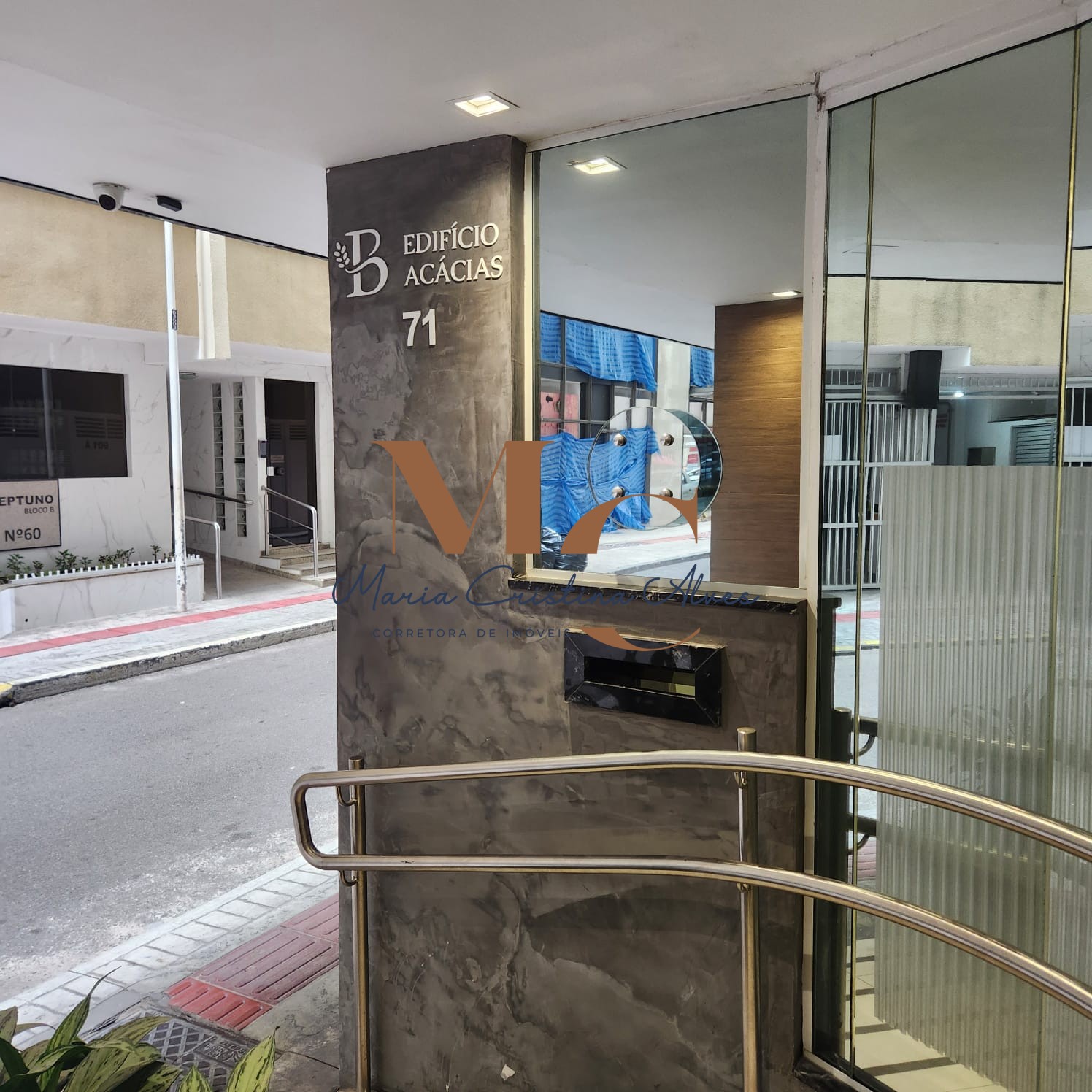 Apartamento à venda no Edifício Acácias – Centro de Balneário Camboriú