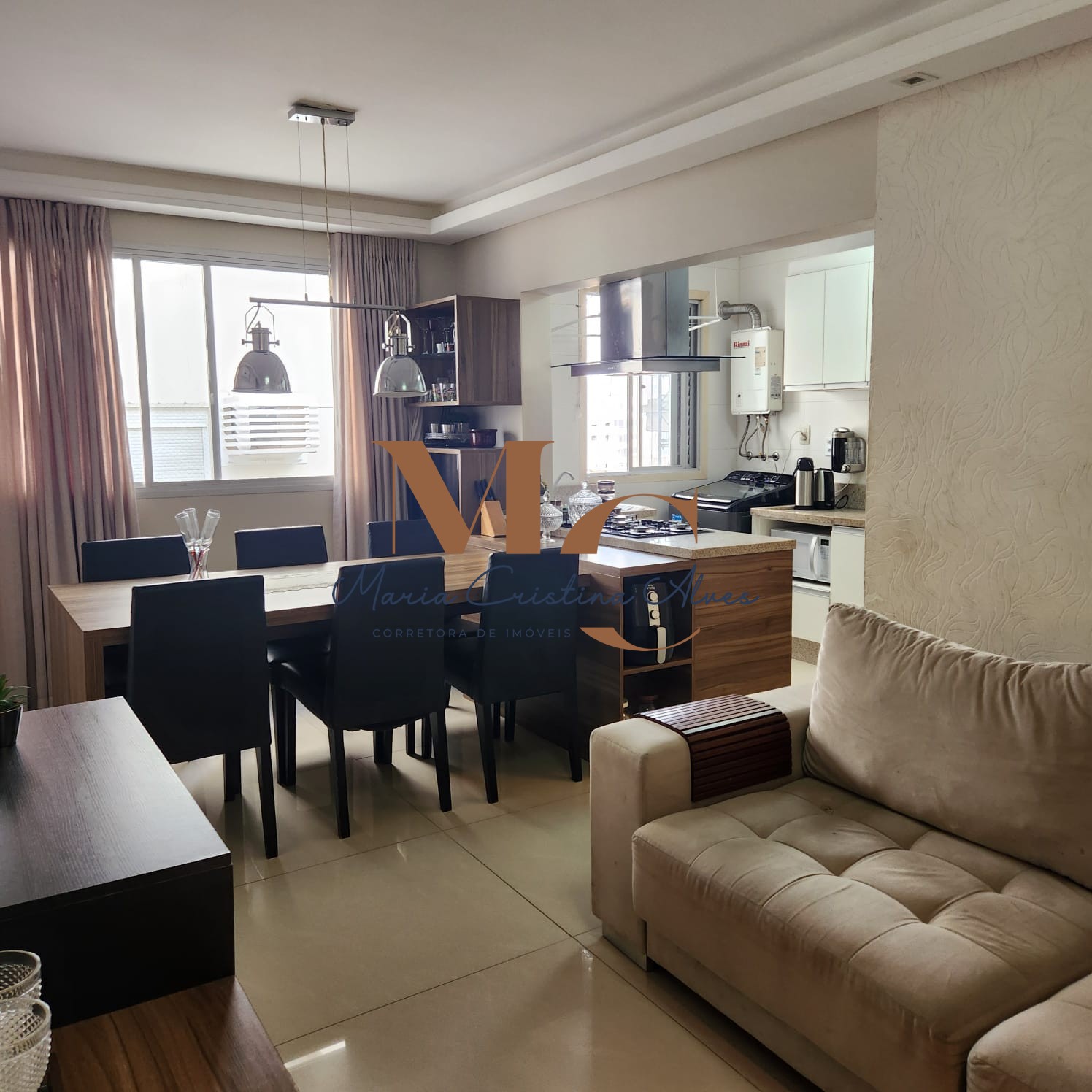 Apartamento à venda no Edifício Acácias – Centro de Balneário Camboriú