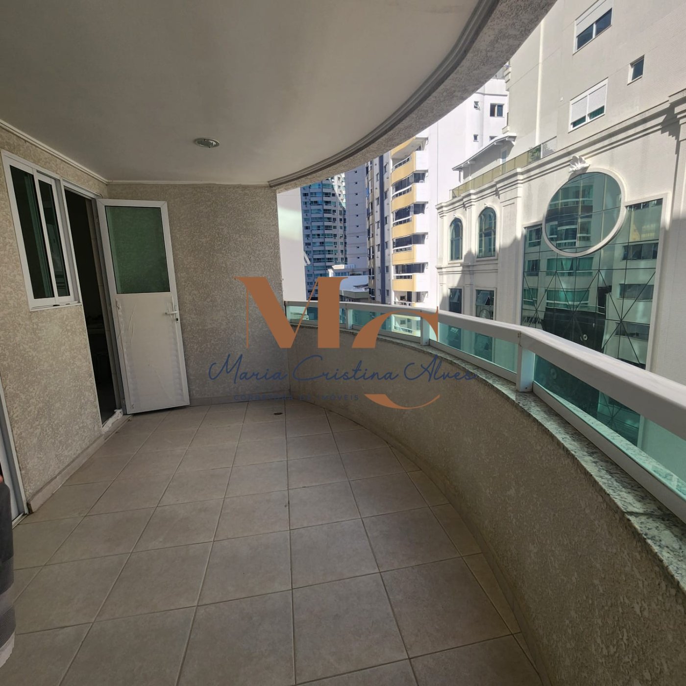 Apartamento 2 quartos para Venda no bairro Pioneiros em Balneário Camboriú